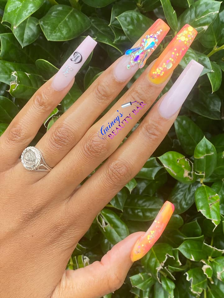 Press-on set — sunset chrome with a crystal dragonfly charm